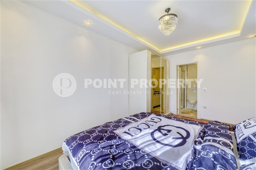 Luxurious three-room apartment 115 m² with furniture and a large balcony, Mahmutlar, Alanya-id-3093-photo-11