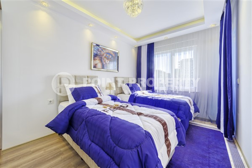 Luxurious three-room apartment 115 m² with furniture and a large balcony, Mahmutlar, Alanya-id-3093-photo-14