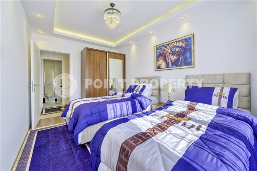 Luxurious three-room apartment 115 m² with furniture and a large balcony, Mahmutlar, Alanya-id-3093-photo-15