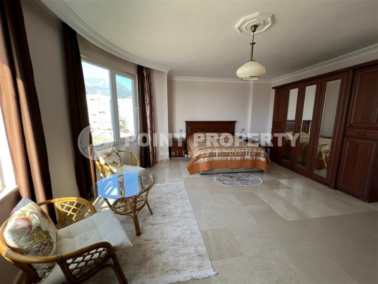 Spacious apartment with mountain and sea views in Mahmutlar 210 sq.m.-id-1273-photo-19