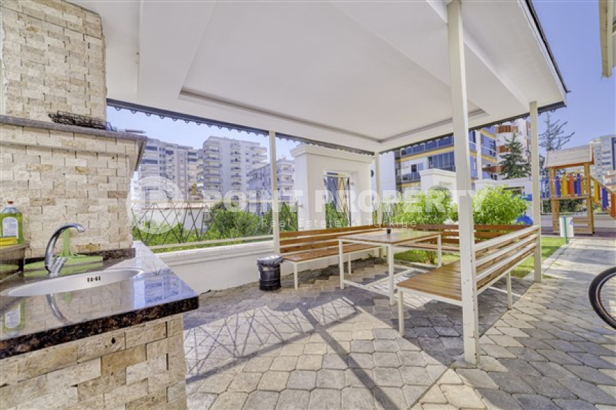 Luxurious three-room apartment 115 m² with furniture and a large balcony, Mahmutlar, Alanya-id-3093-photo-24