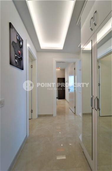 Luxurious apartment 130 m² in a new residence with a shopping complex, Mahmutlar, Alanya-id-3099-photo-2