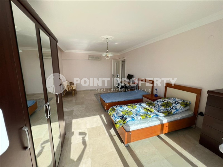 Spacious apartment with mountain and sea views in Mahmutlar 210 sq.m.-id-1273-photo-36