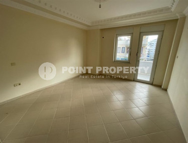 Three-room inexpensive apartment in light colors, unfurnished, Mahmutlar, Alanya-id-3104-photo-5