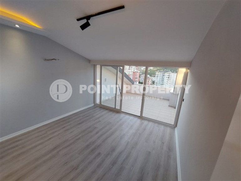 Spacious duplex apartment 310 m2 in Cikcilli area, Alanya-id-3106-photo-21