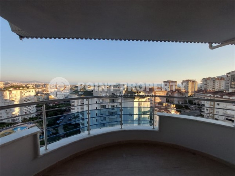 Spacious duplex apartment 310 m2 in Cikcilli area, Alanya-id-3106-photo-30