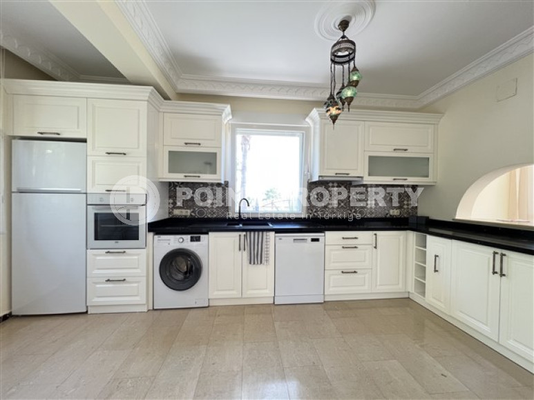 Luxurious two-level villa 3+1 on a plot of 618 m², Konakli, Alanya-id-3110-photo-4