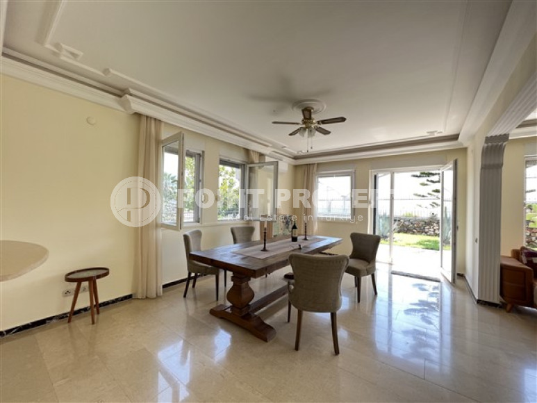 Luxurious two-level villa 3+1 on a plot of 618 m², Konakli, Alanya-id-3110-photo-5