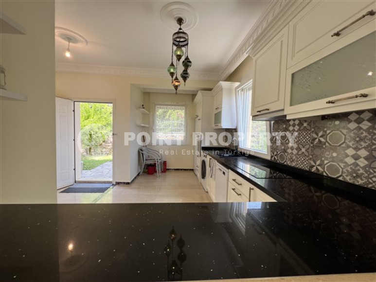 Luxurious two-level villa 3+1 on a plot of 618 m², Konakli, Alanya-id-3110-photo-7