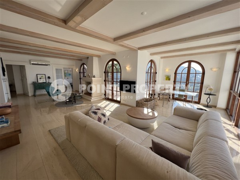 Сказочная трёхэтажная вилла 390 м² с обстановкой в европейском стиле и венецианскими окнами, Бекташ, Аланья-id-3120-фото-6