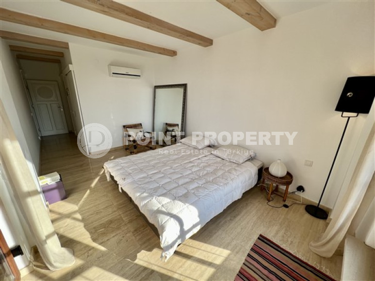 Сказочная трёхэтажная вилла 390 м² с обстановкой в европейском стиле и венецианскими окнами, Бекташ, Аланья-id-3120-фото-18