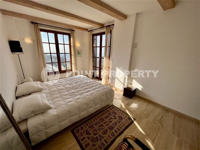 Сказочная трёхэтажная вилла 390 м² с обстановкой в европейском стиле и венецианскими окнами, Бекташ, Аланья-id-3120-фото-19