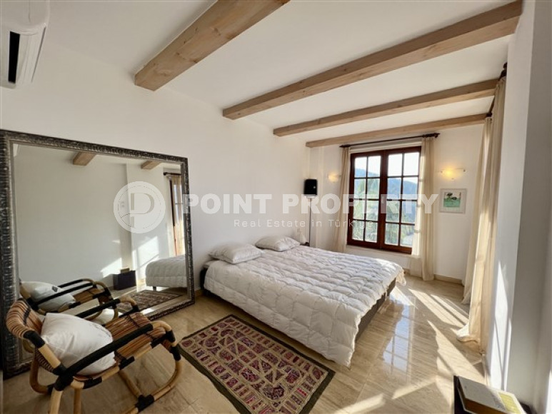 Сказочная трёхэтажная вилла 390 м² с обстановкой в европейском стиле и венецианскими окнами, Бекташ, Аланья-id-3120-фото-20