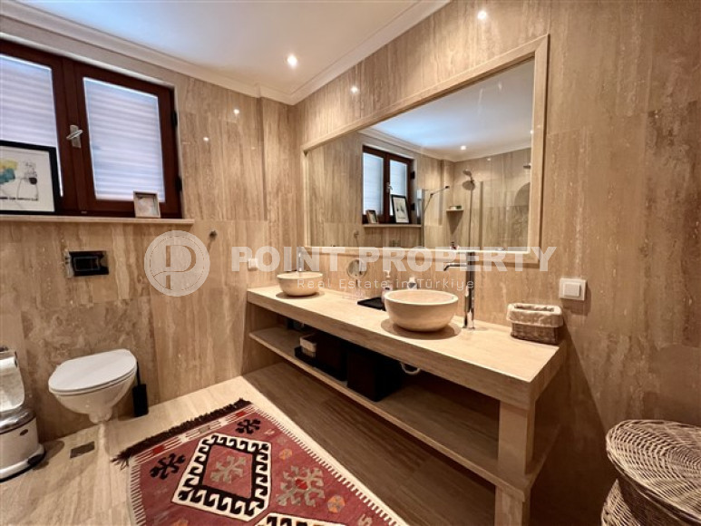 Сказочная трёхэтажная вилла 390 м² с обстановкой в европейском стиле и венецианскими окнами, Бекташ, Аланья-id-3120-фото-21