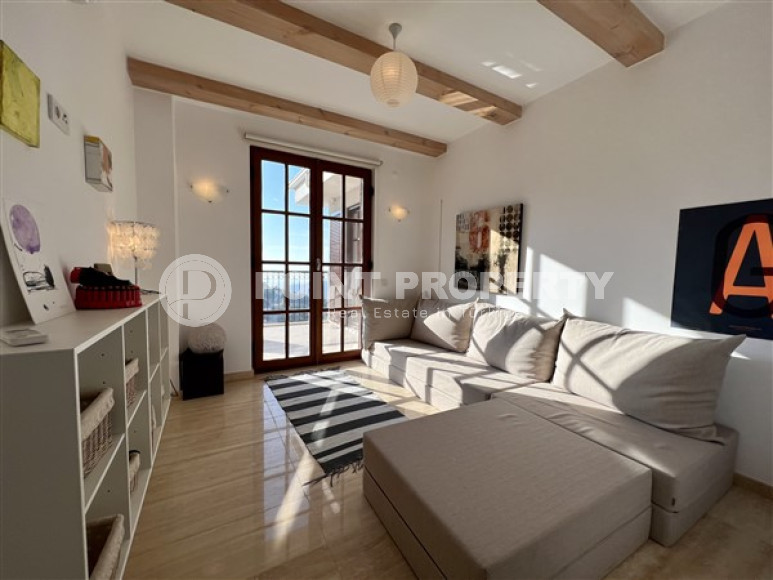 Сказочная трёхэтажная вилла 390 м² с обстановкой в европейском стиле и венецианскими окнами, Бекташ, Аланья-id-3120-фото-23