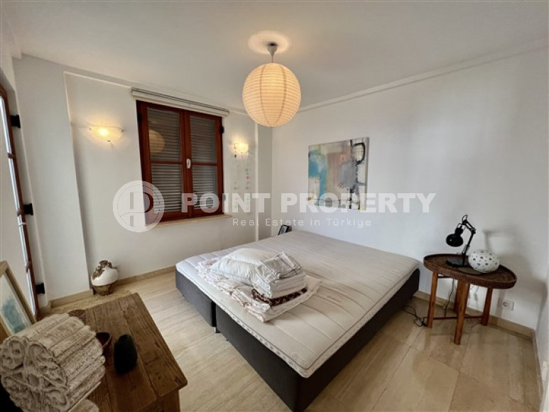 Сказочная трёхэтажная вилла 390 м² с обстановкой в европейском стиле и венецианскими окнами, Бекташ, Аланья-id-3120-фото-30