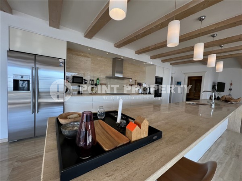 Сказочная трёхэтажная вилла 390 м² с обстановкой в европейском стиле и венецианскими окнами, Бекташ, Аланья-id-3120-фото-39