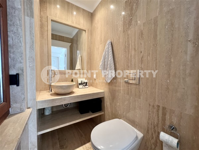 Сказочная трёхэтажная вилла 390 м² с обстановкой в европейском стиле и венецианскими окнами, Бекташ, Аланья-id-3120-фото-42