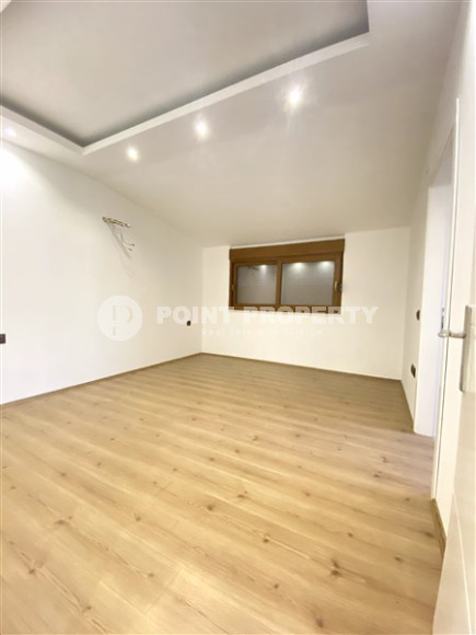 Огромный пентхаус 4+1, центр Аланьи, расположенный на пятом этаже и крыше-id-3131-фото-6