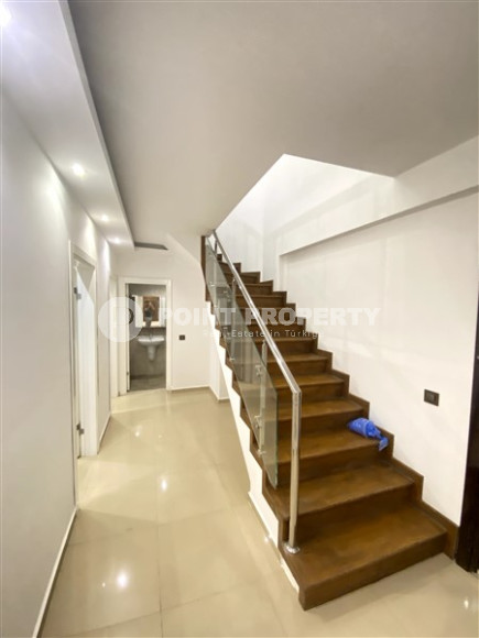 Огромный пентхаус 4+1, центр Аланьи, расположенный на пятом этаже и крыше-id-3131-фото-24