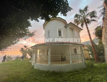 Дуплексная вилла в турецком стиле с площадью 225 м2, центр Аланьи, Тепе-id-3132-фото-2