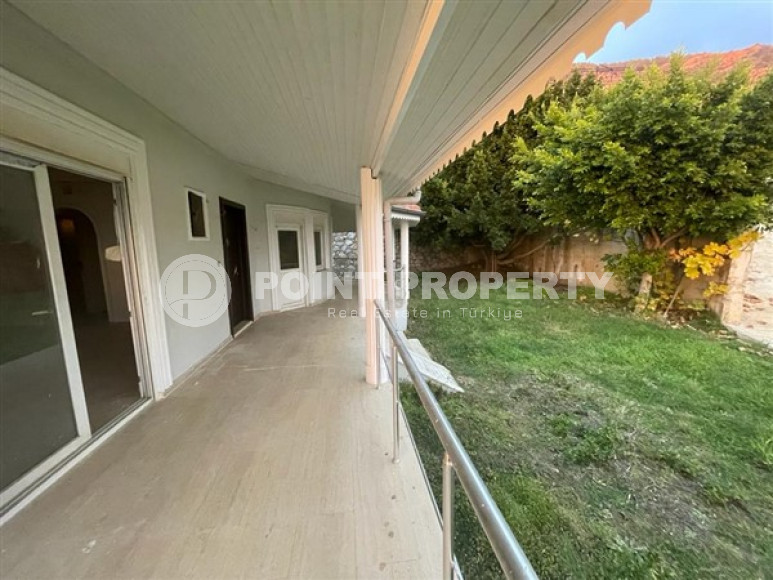 Дуплексная вилла в турецком стиле с площадью 225 м2, центр Аланьи, Тепе-id-3132-фото-9