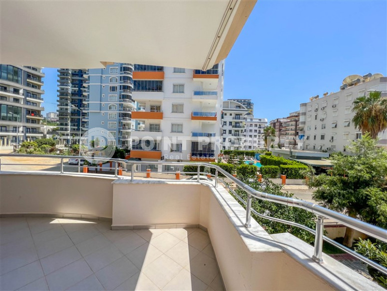 Ideal 2+1 apartment in the popular Mahmutlar area, with an area of 135m2.-id-1277-photo-10