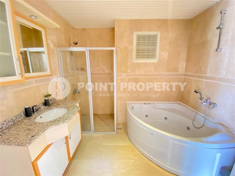 Вместительная двухуровневая квартира 220 м2, центр Аланьи, в 500 метрах от Средиземного моря-id-3136-фото-11