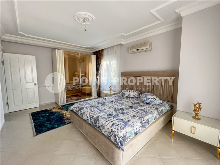 Ideal 2+1 apartment in the popular Mahmutlar area, with an area of 135m2.-id-1277-photo-15