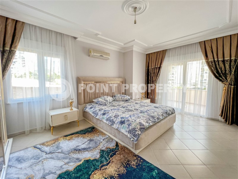 Ideal 2+1 apartment in the popular Mahmutlar area, with an area of 135m2.-id-1277-photo-16