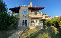 Three-storey villa with four bedrooms, a terrace and sea views, Kestel, Alanya-id-3141-photo-1