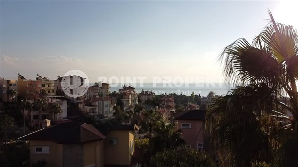 Three-storey villa with four bedrooms, a terrace and sea views, Kestel, Alanya-id-3141-photo-13