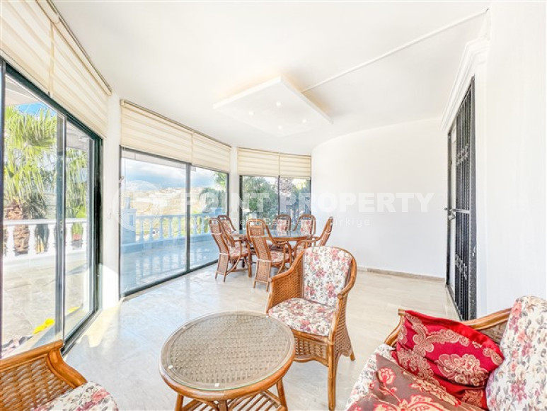 Элегантная вилла 3+1 с большим балконом и собственным участком 400 м², Каргыджак, Аланья-id-3142-фото-16