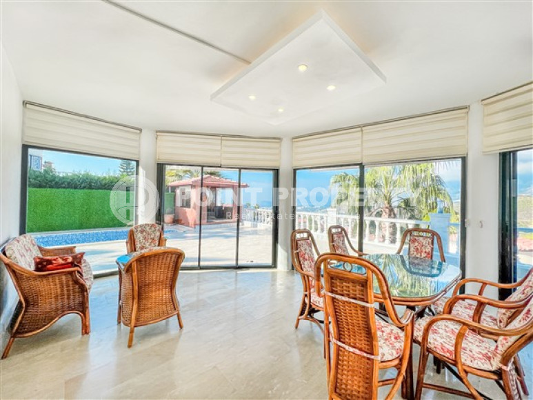 Элегантная вилла 3+1 с большим балконом и собственным участком 400 м², Каргыджак, Аланья-id-3142-фото-17