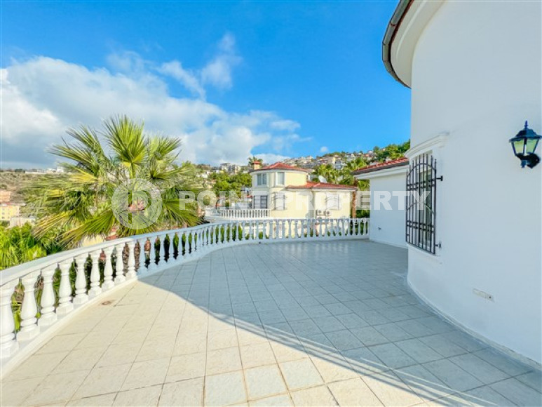 Элегантная вилла 3+1 с большим балконом и собственным участком 400 м², Каргыджак, Аланья-id-3142-фото-23