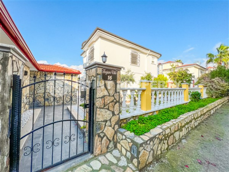 Элегантная вилла 3+1 с большим балконом и собственным участком 400 м², Каргыджак, Аланья-id-3142-фото-26