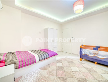 Lovely 2+1 apartment in white and gold tones, on the second line from the sea, Mahmutlar, Alanya-id-3145-photo-3