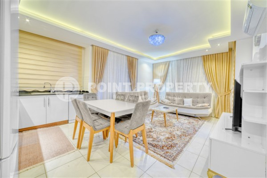 Lovely 2+1 apartment in white and gold tones, on the second line from the sea, Mahmutlar, Alanya-id-3145-photo-6