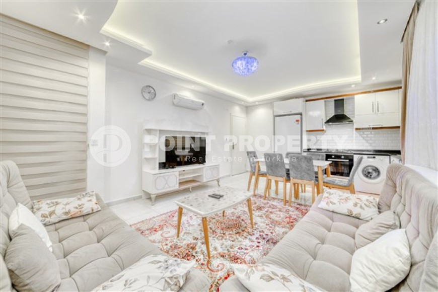 Lovely 2+1 apartment in white and gold tones, on the second line from the sea, Mahmutlar, Alanya-id-3145-photo-8