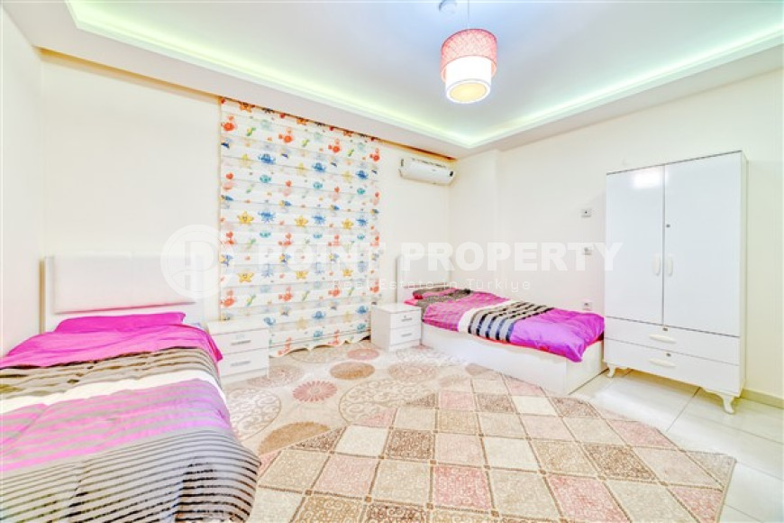 Lovely 2+1 apartment in white and gold tones, on the second line from the sea, Mahmutlar, Alanya-id-3145-photo-9