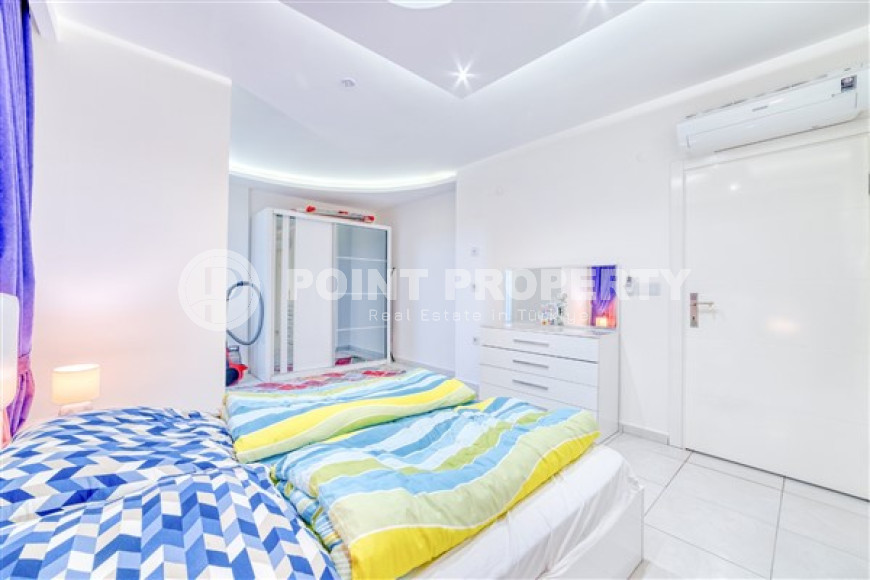 Lovely 2+1 apartment in white and gold tones, on the second line from the sea, Mahmutlar, Alanya-id-3145-photo-10