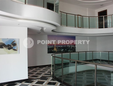 Spacious four-room apartment 120 m2 250 meters from the sea, Mahmutlar, Alanya-id-3160-photo-2