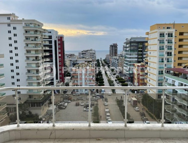 Large duplex 220 m² with four bedrooms and private jacuzzi, Mahmutlar, Alanya-id-3161-photo-1