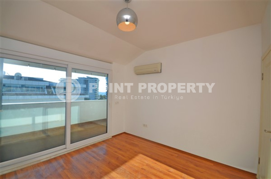 Симпатичный дуплекс 2+1 с видом на реку, в 250 метрах от моря, Кестель, Аланья-id-3163-фото-13