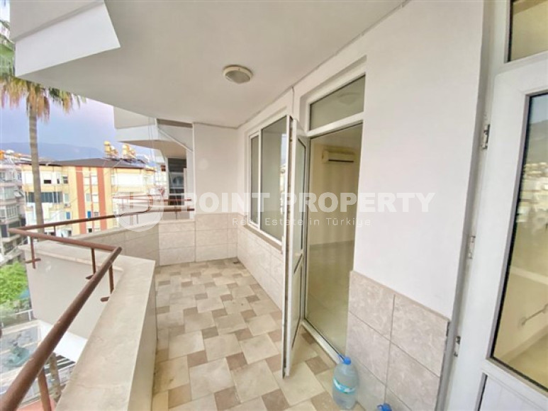 Просторная четырехкомнатная квартира с отдельной кухней на первой линии от моря, Аланья, центр-id-3179-фото-5