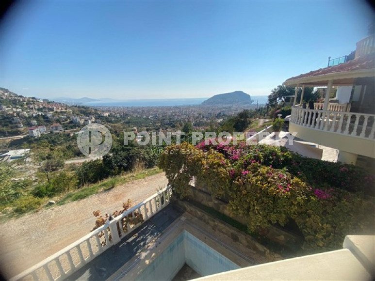 Трёхуровневая вилла 4+2 под гражданство, с панорамным видом на море и горы, Аланья, Тепе-id-3181-фото-21