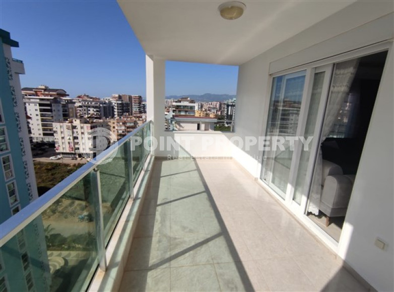 Two-room apartment 65 m² overlooking the ruins of an ancient castle in Mahmutlar, Alanya-id-3192-photo-9