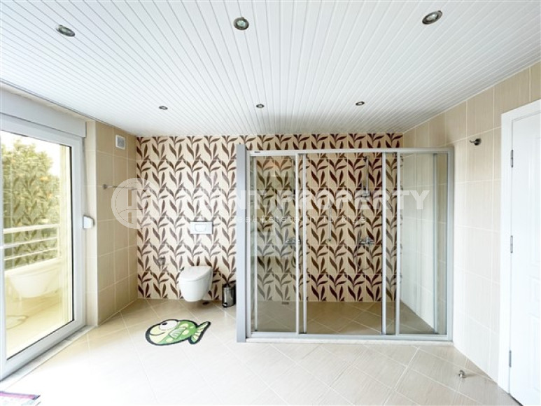 Large garden duplex 3+1 in a gated complex with a swimming pool, Cikcilli, Alanya-id-3204-photo-10