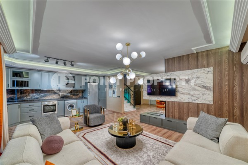 Royal duplex 3+1 large area in Oba, Alanya-id-3207-photo-2