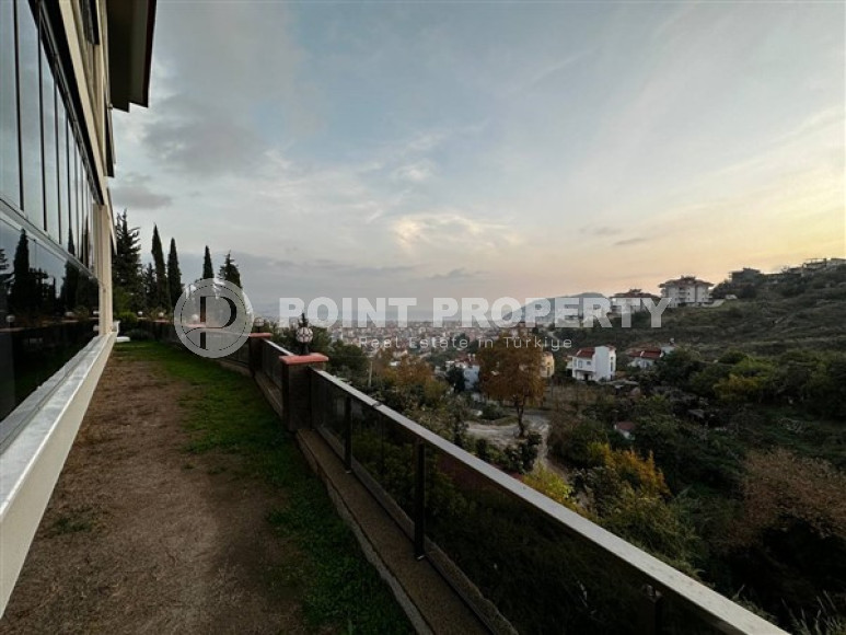 Четырёхкомнатный пентхаус 160 м2, центр Аланьи, район Сугезю, с тремя ванными комнатами-id-3213-фото-8